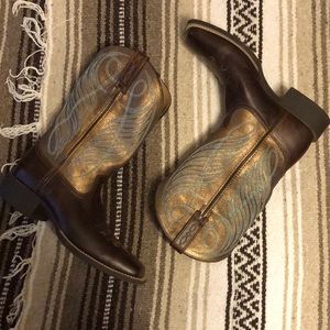 Women’s Ariat Boots!!
